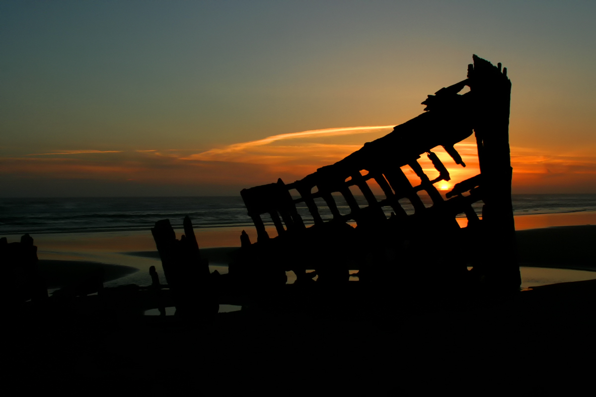 The Wreck of the Peter Iredale - Clatsop Spit, Oregon